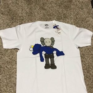 Kaws t